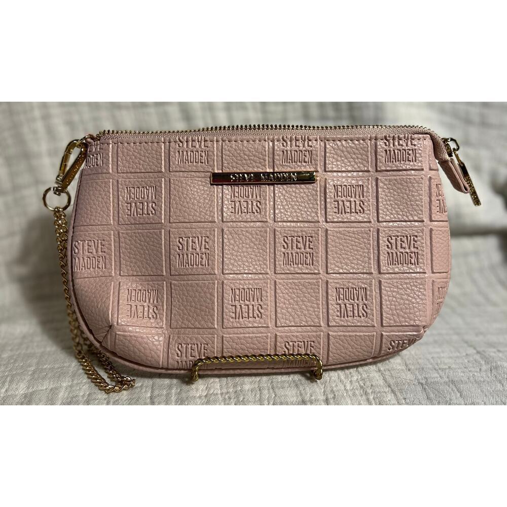 Steve Madden Wristlet in Pale pink